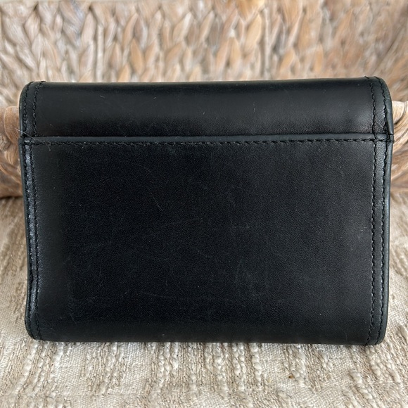 Coach Vintage Black Leather Trifold Wallet - Picture 2 of 15